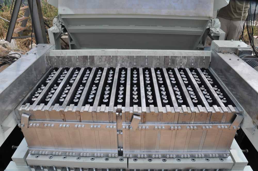 Produce Gypsum Block Machine.jpg
